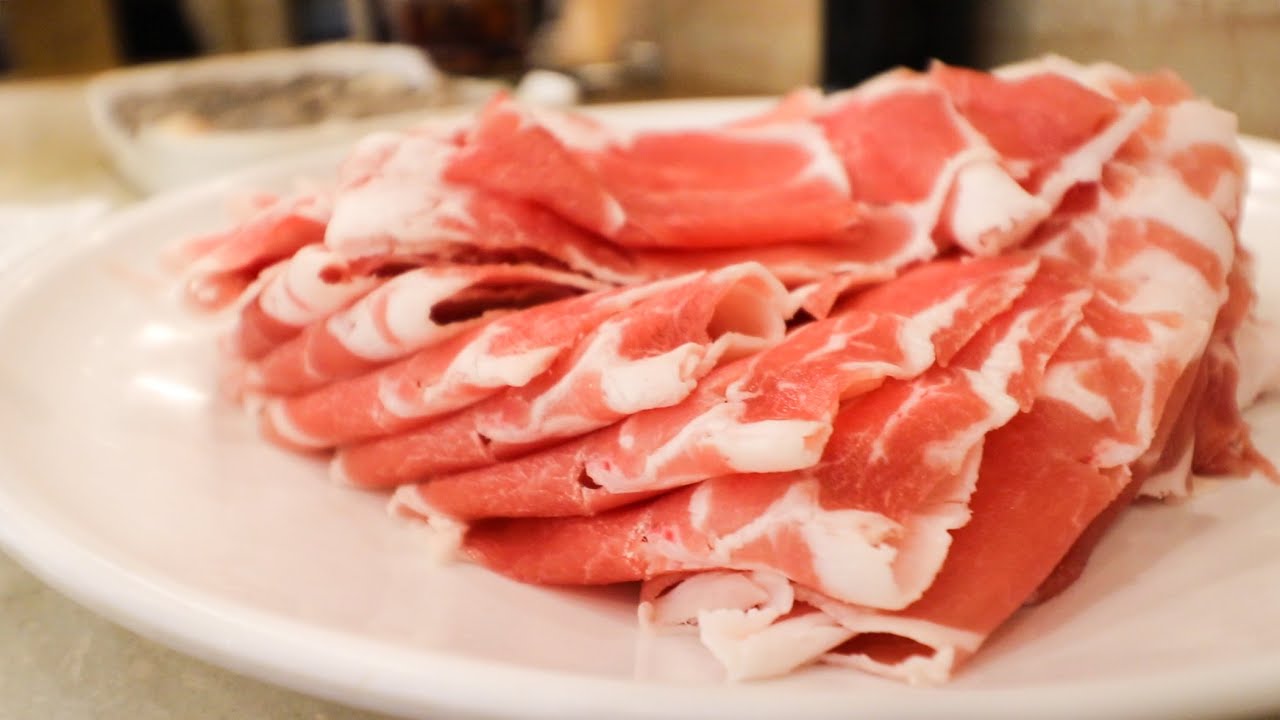 HALAL HOT POT!!!! Exploring Chinese Muslim Food in BEIJING, China