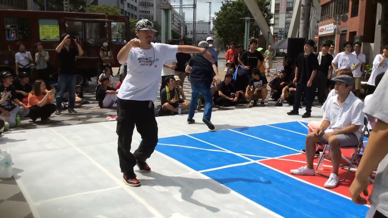 千葉でのダンスバトルの様子　ロックダンス　Locking ダンサーアッツ