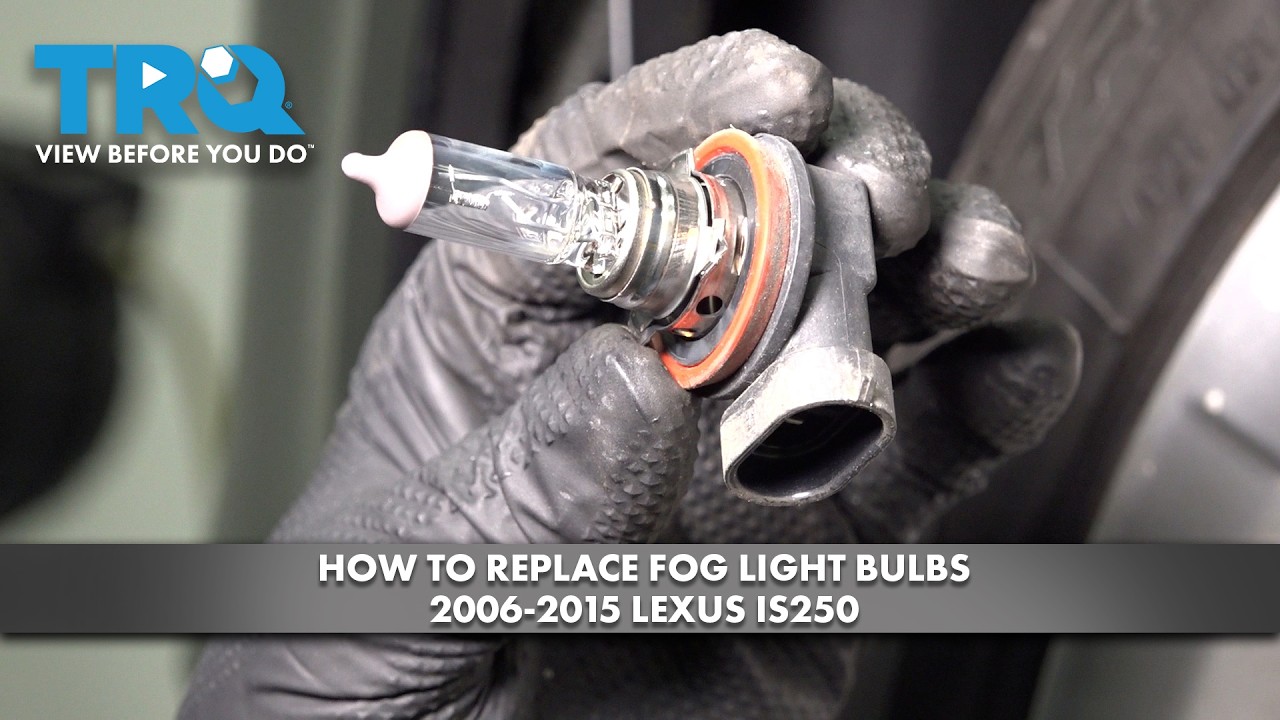 Как заменить лампочки противотуманных фар на Lexus IS250 2006-2015 годов выпуска