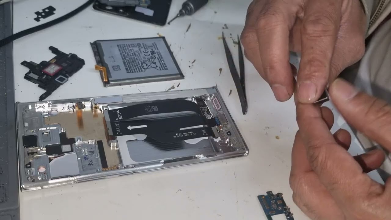 Замена разбитого экрана Samsung Galaxy Note 20 Ultra 5G (N986B)