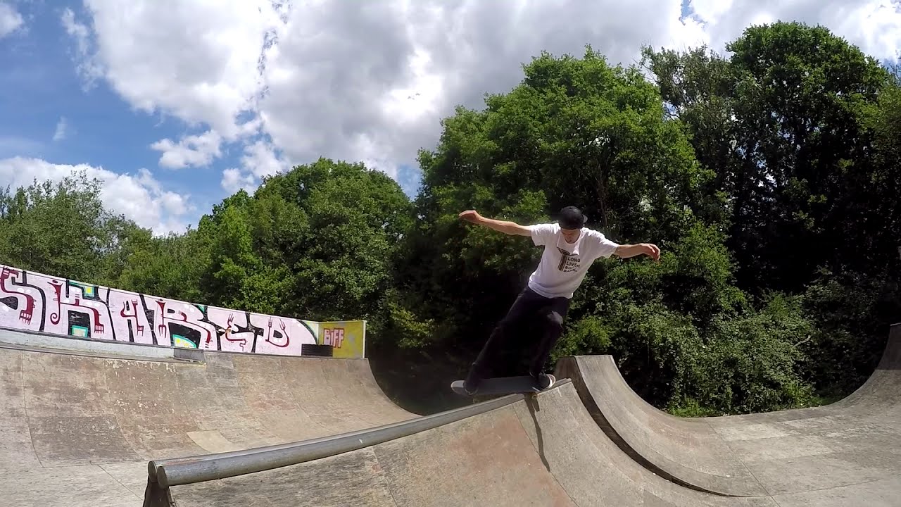 Southwater & Broadbridge Heath Skatepark Session