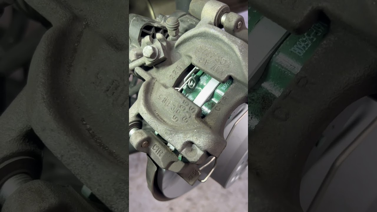 Volkswagen Jetta rear brakes / frenos traseros. #volkswagen #rearbrakes