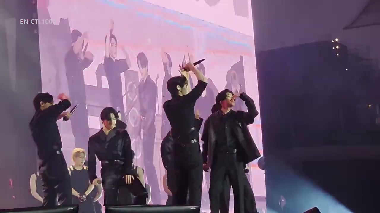 ParadoXXX invasion — Walk The Line LA | High-Quality Fan Capture
