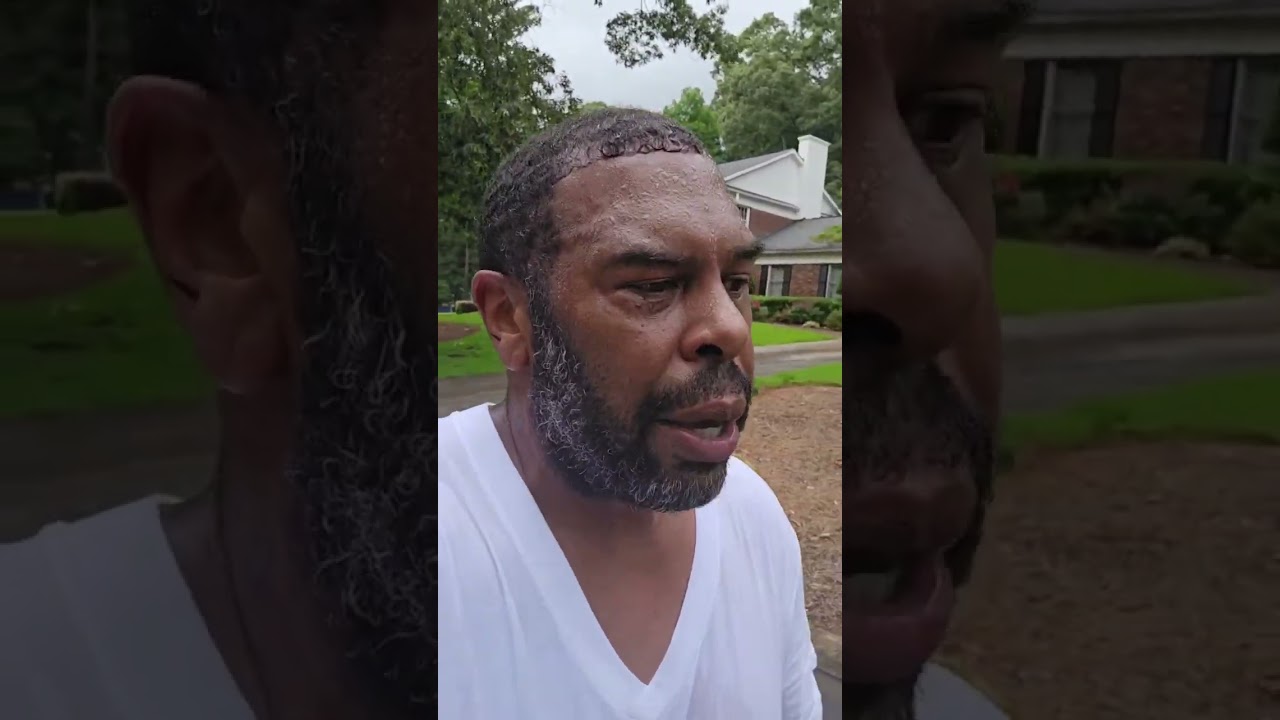 CL Smooth says Happy anniversary to the full-length album Mecca and the Soul Brother!