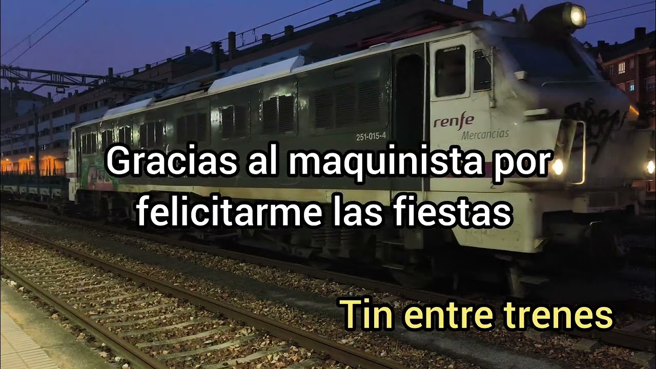 Mini recopilación de la 251-015 por la estación de Ponferrada 