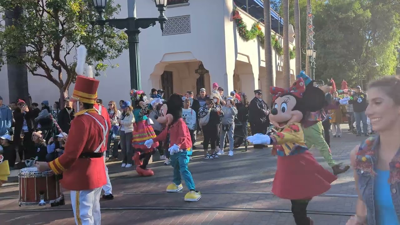 Disney CA Adventure - Mickey’s Happy Holidays Cavalcade - January 2024