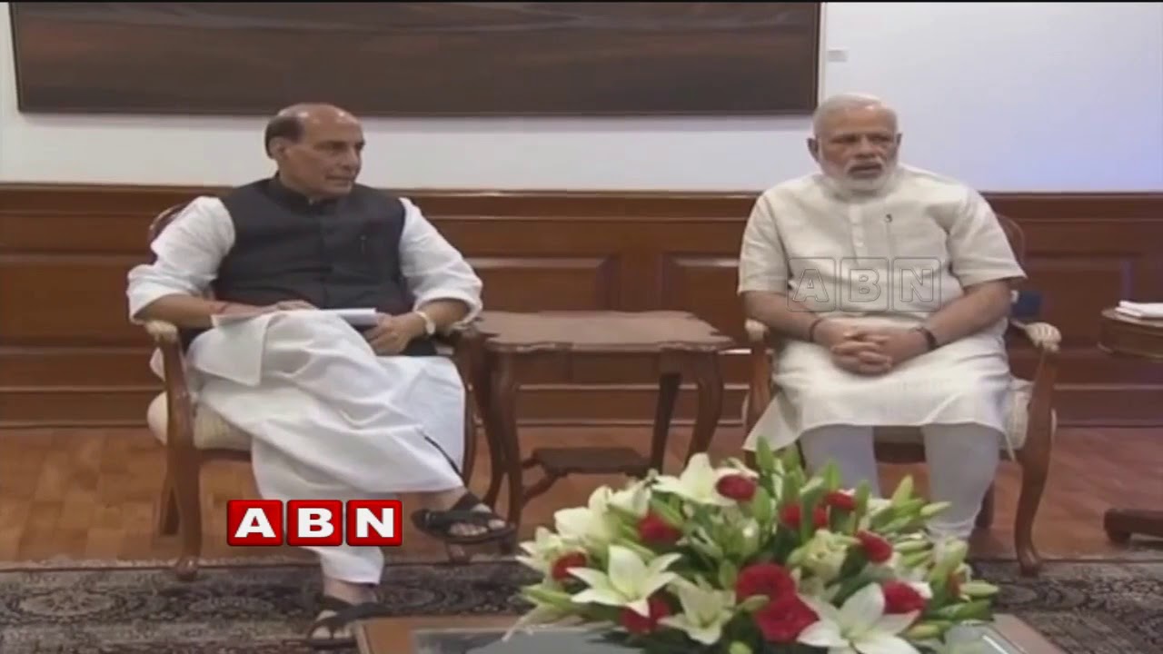 YS Jagan Strategies On YCP MPs Resignations For AP Special Status | Weekend Comment By RK | ABN