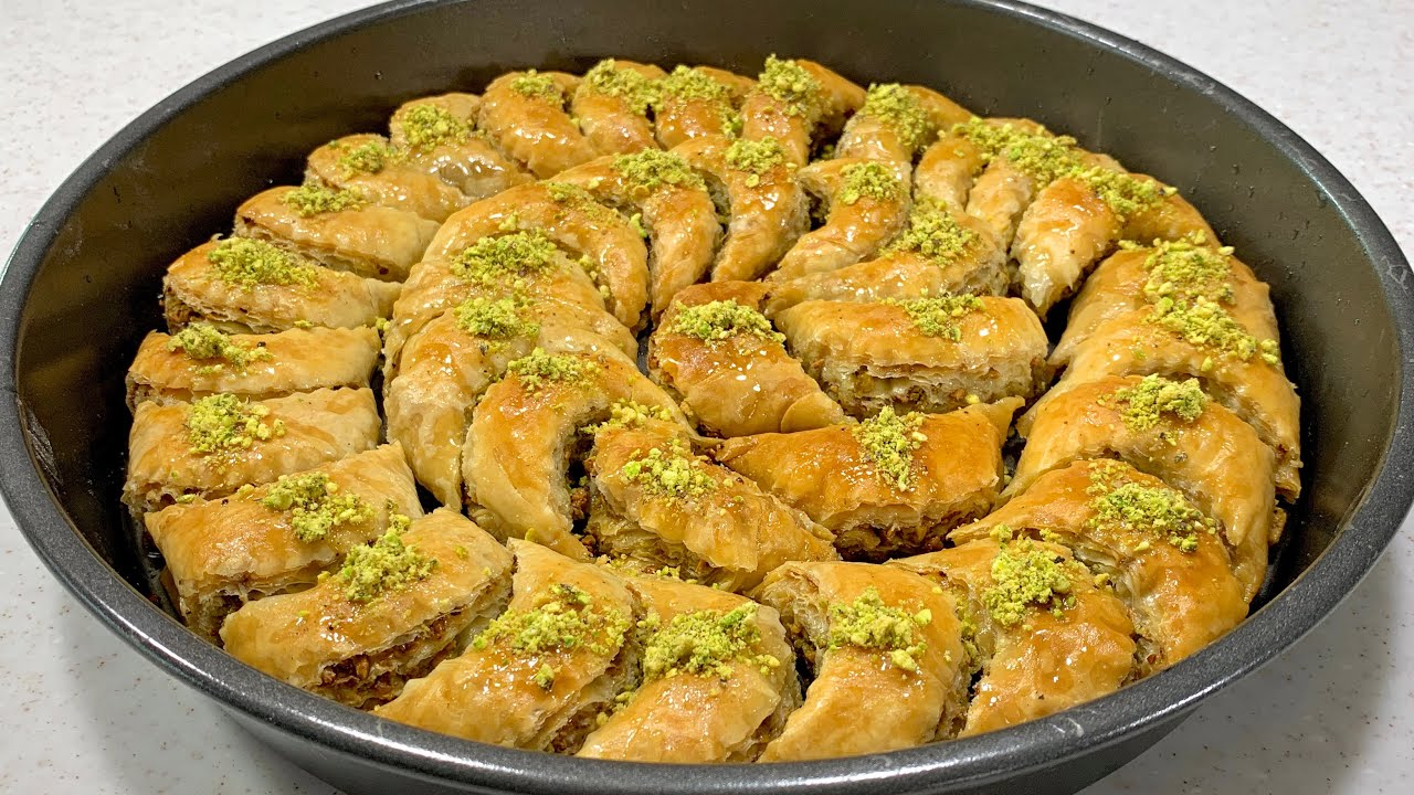 بقلاوة بطريقة جديدة سريعة وبدون تعب وجهد