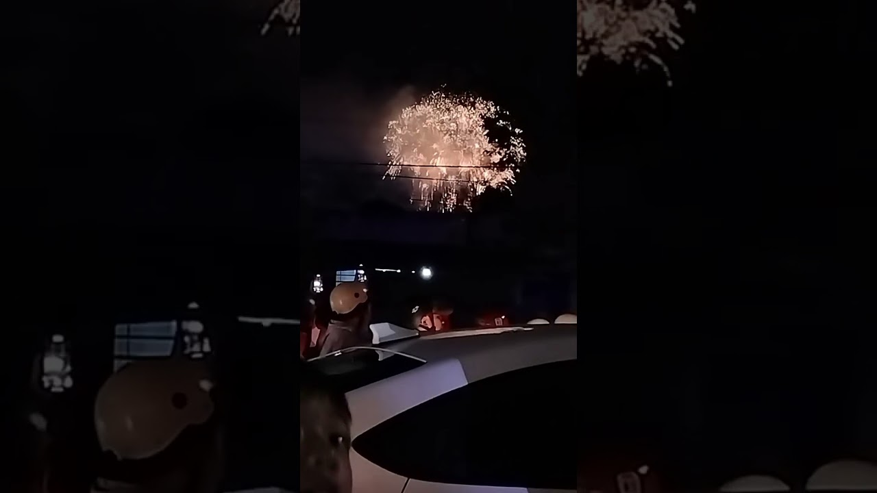 Pháo hoa trong TP mới 2022