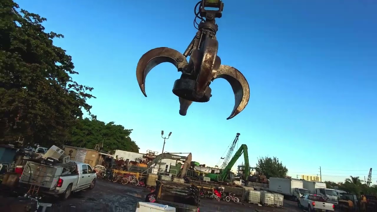 this is how scrap is worked with water, mud and cold