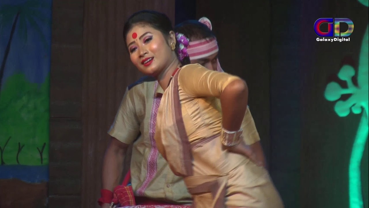Bihu Dance at Balangir Lok Mahotsav 2018 by Nataraj Gosthi