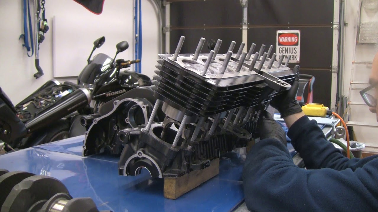 Honda CBX -- Teil 33 -- Einbau der Kurbelwelle