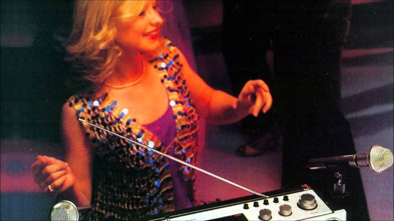 Le Cassette - Radio (Silent Gloves Remix)