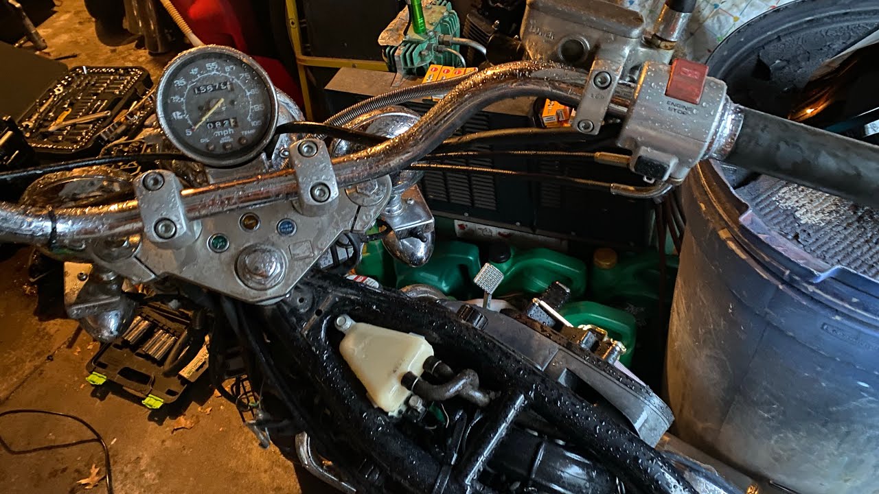 Spark Plugs, Start Button, Throttle Tube 1995 Honda Shadow VLX 600 VT600CD Project