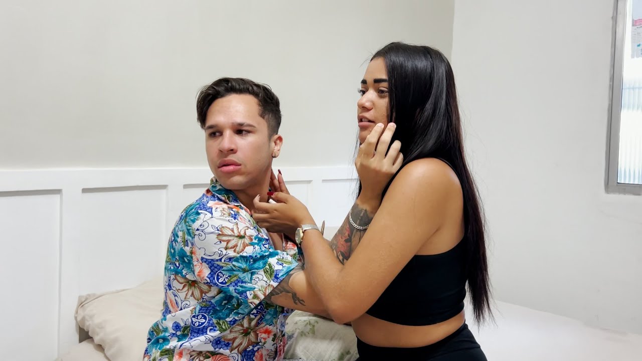 Entregador Pega Sua Mulher no FLAGR4 na Casa de Cliente