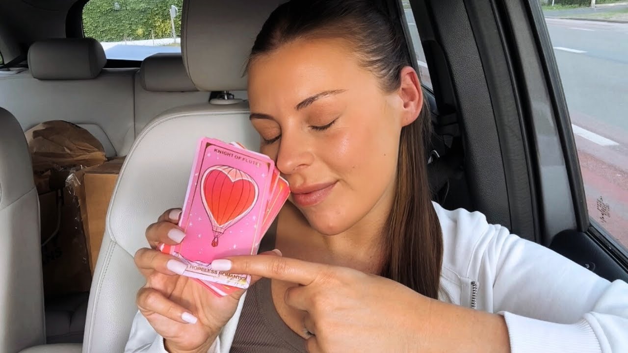 Seni unutamayan biri var! 💌 Tarot Aşk Açılımı 💫 ASMR TÜRKÇE