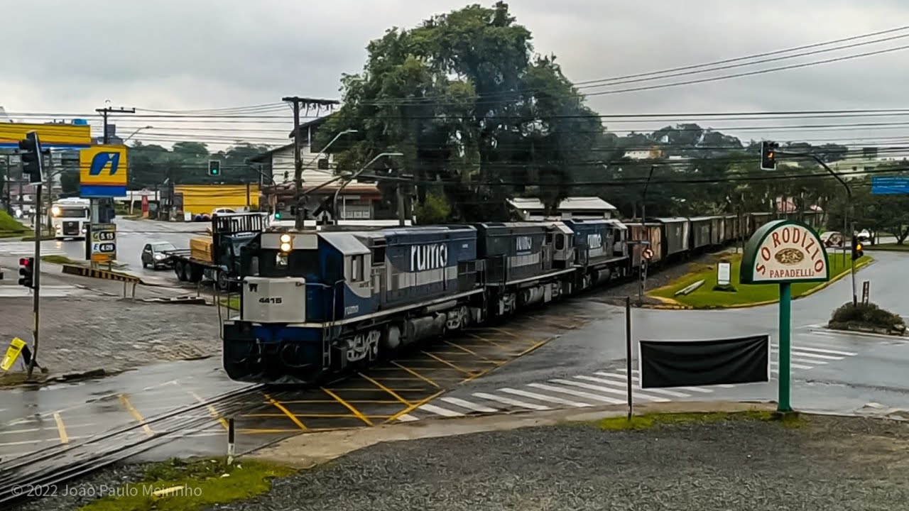 Trem Rumo com 49 Vagões Carregados + 2 Vagões de Aferidores - Joinville SC (LJL) - 11/11/2022