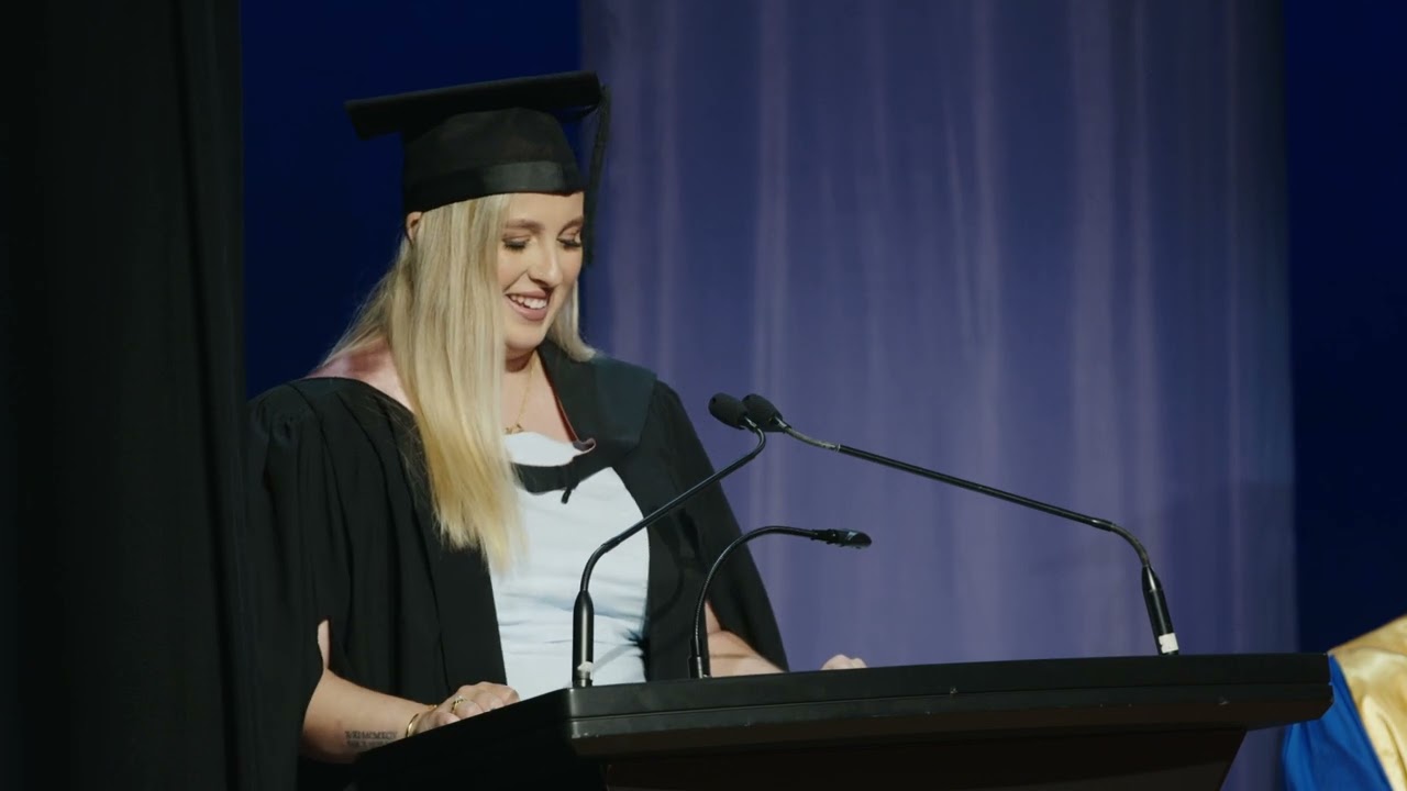 UniSQ Brisbane Graduation Ceremony Valedictorian – Ellen Vue