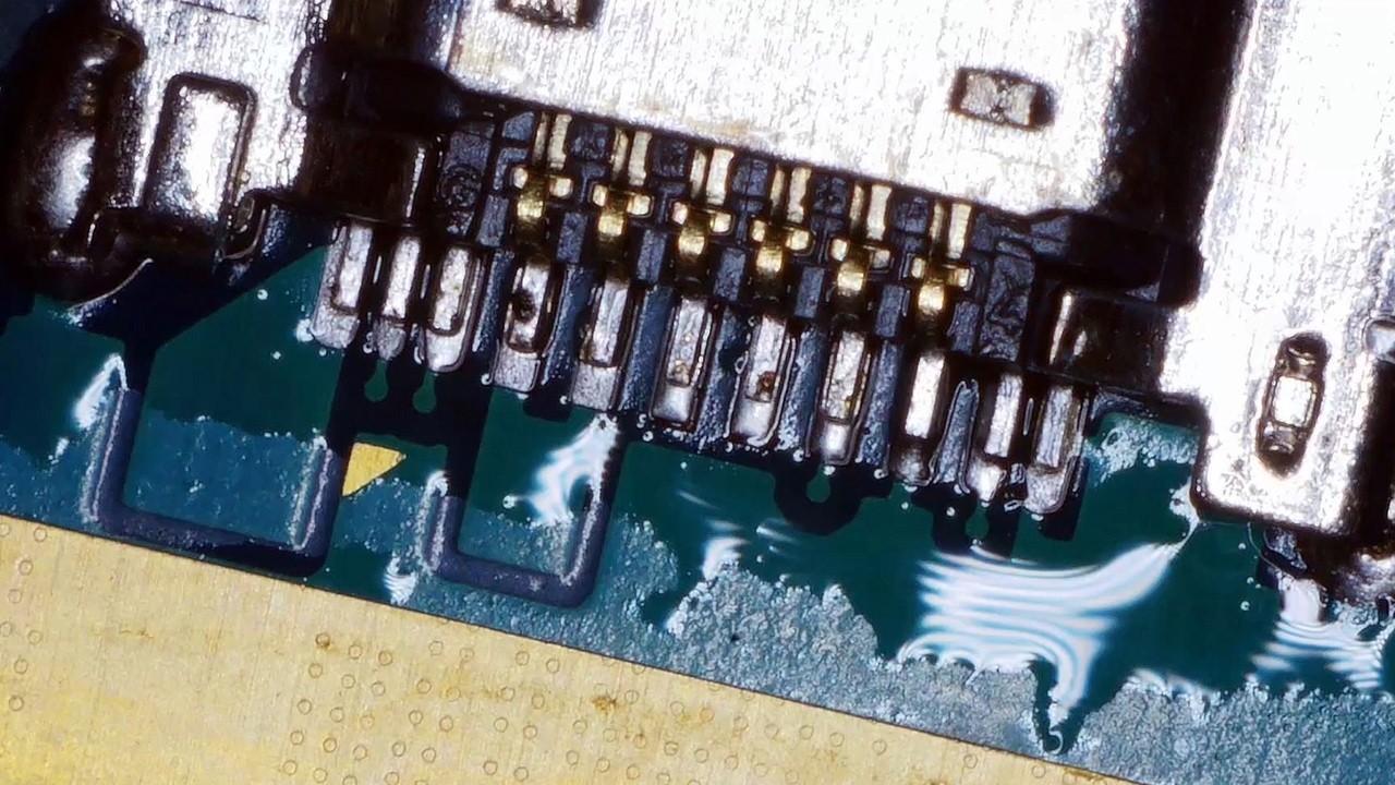 Samsung S3 Has a Bad Charge Port and Screen - Let's Fix it!