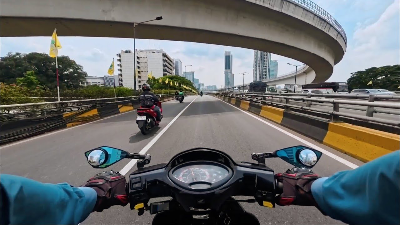 Motoran di Jalanan Jakarta - Eps 13 - | Insta360 Ace Pro 2