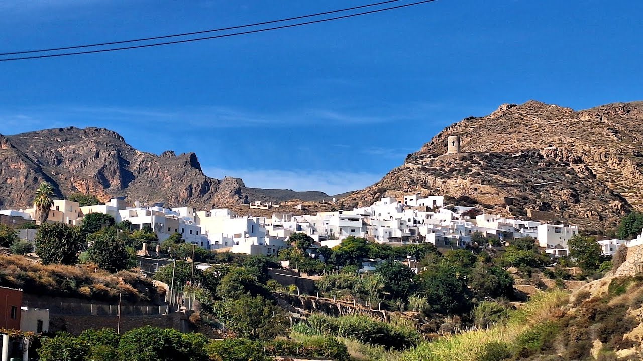 Nijar, el pueblo blanco más bonito del Parque Natural del Cabo de Gata (Almería).
