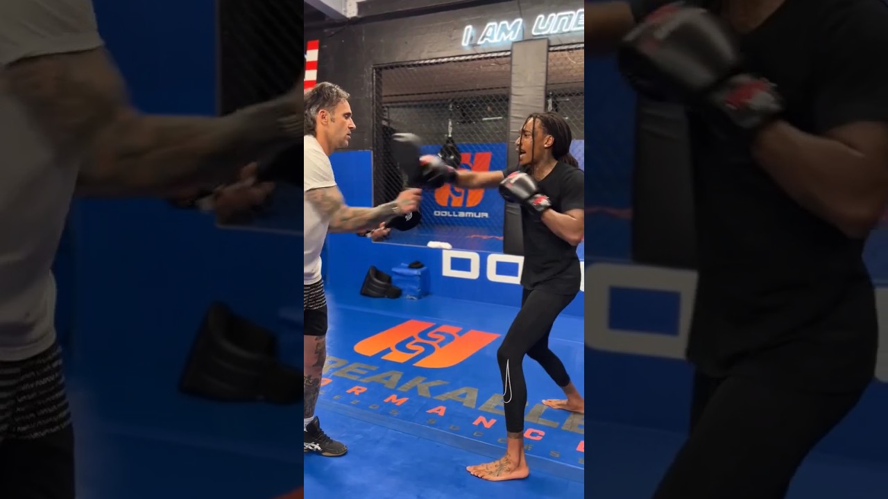 Wiz khalifa getting more grip in boxing 🥊 #wizkhalifa #boxing #shorts