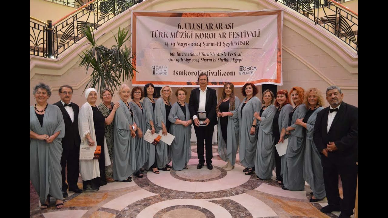 İstanbul / Kültürler Korosu - Şef: Serdar Taştanoğlu