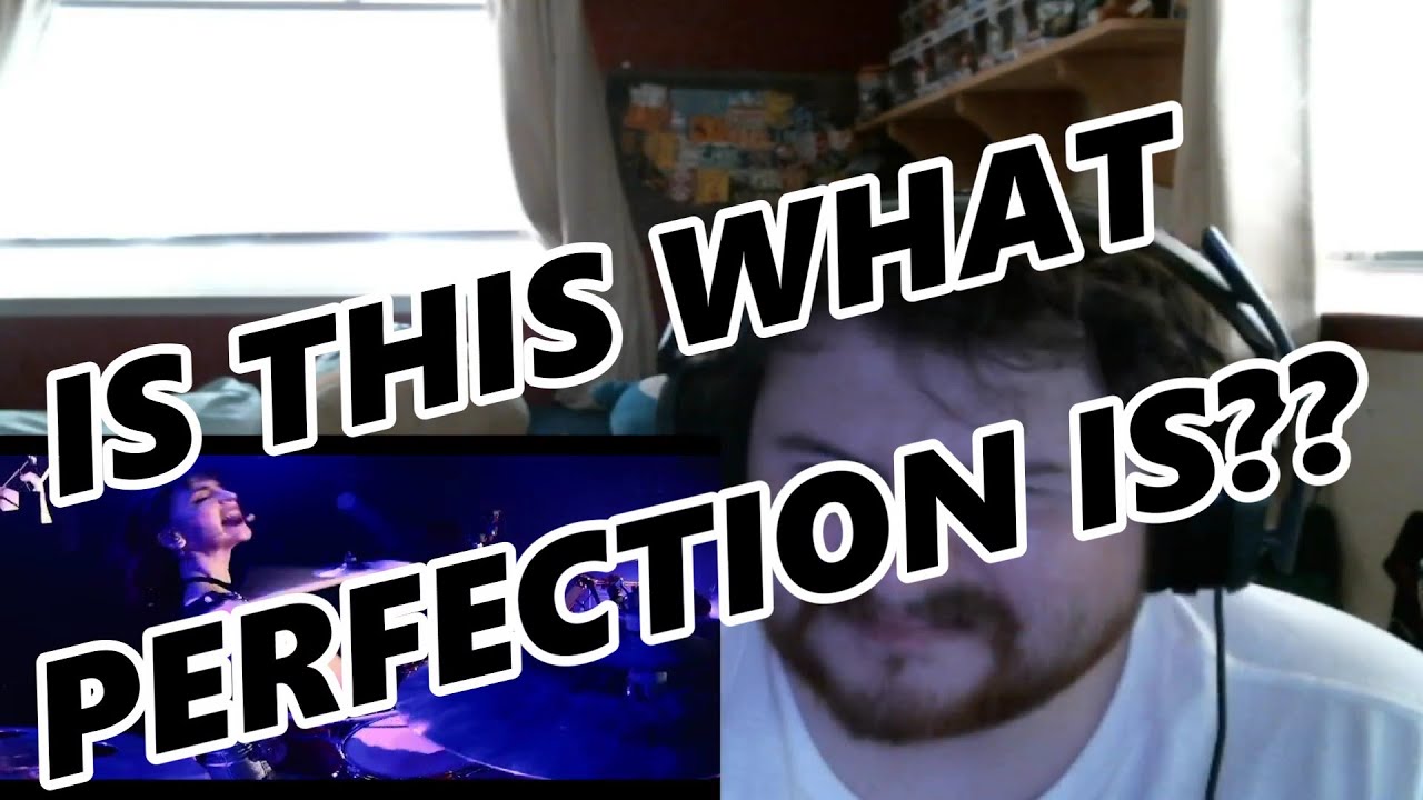 IS THIS WHAT PERFECTION IS?? | REACTING TO The Warning - Enter Sandman (Live Pepsi Center CDMX)