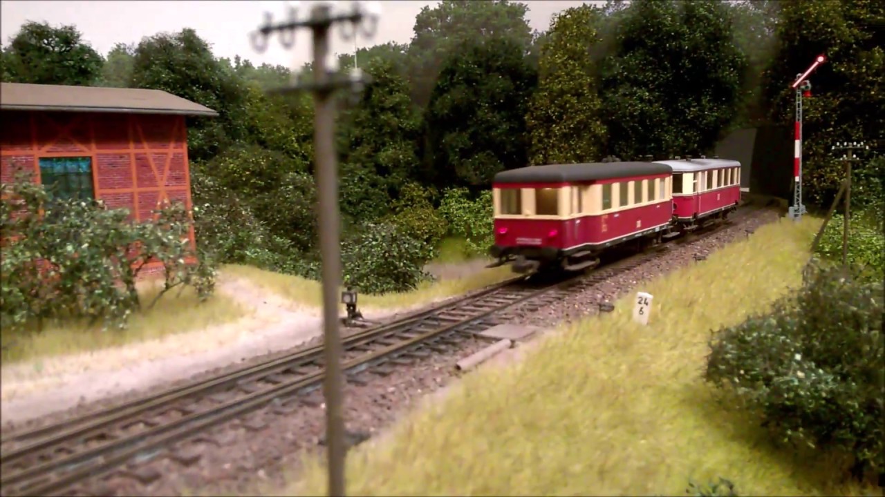 Modellbahn Nebenbahn DR mit VT135