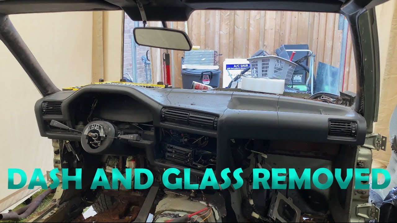 RESTORING A 1984 BMW E30 PART 6 (Dash and Glass removal)