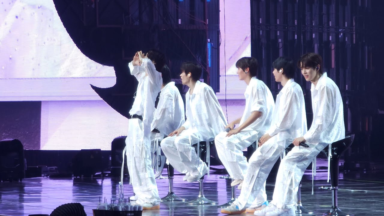 240914 RIIZE FAN－CON ‘RIIZING DAY’ FINALE in SEOUL - 체조 한 가운데서 사랑한다 외치기 fancam