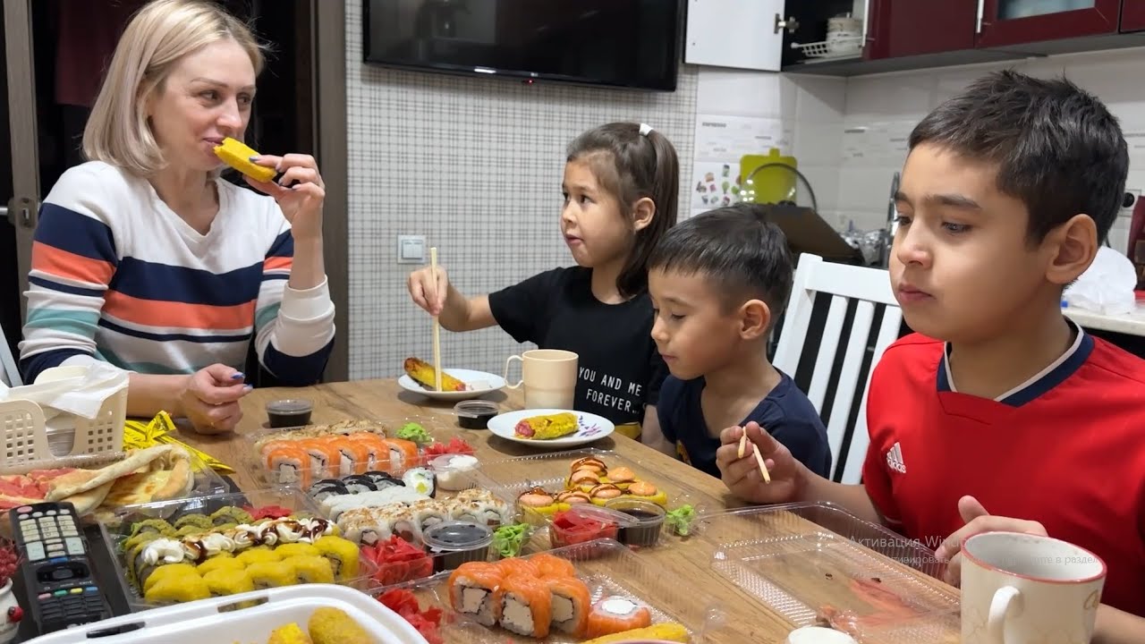 Аминуша Отмечает Ваши Комментарии / Замужем за Казахом / Впервые Делаю Аджичку / Роллы / Влог210