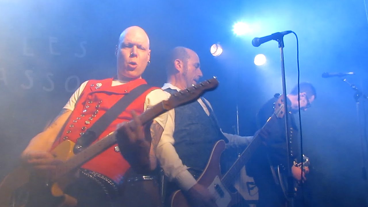 Les Assoiffés - S'esch m'r net drom [LIVE]