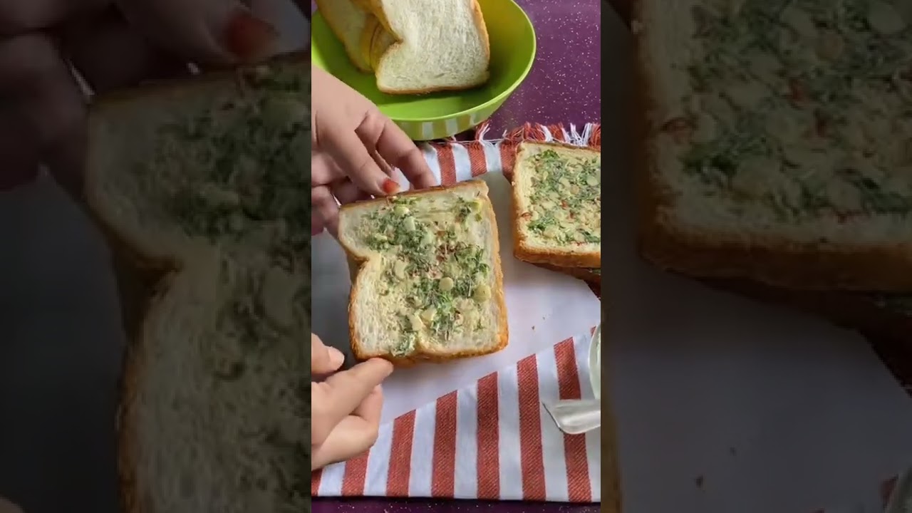 #cheesygarlicbread sticks #shorts #youtubechannel #bakeandcookwithtannu  #shortsvideo #shortsfeed