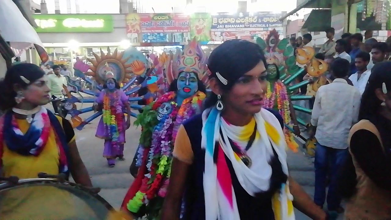 Sri Madiravamma Sambaram Akividu Madiwada lo Bethala Dance Shakthi Veshalu