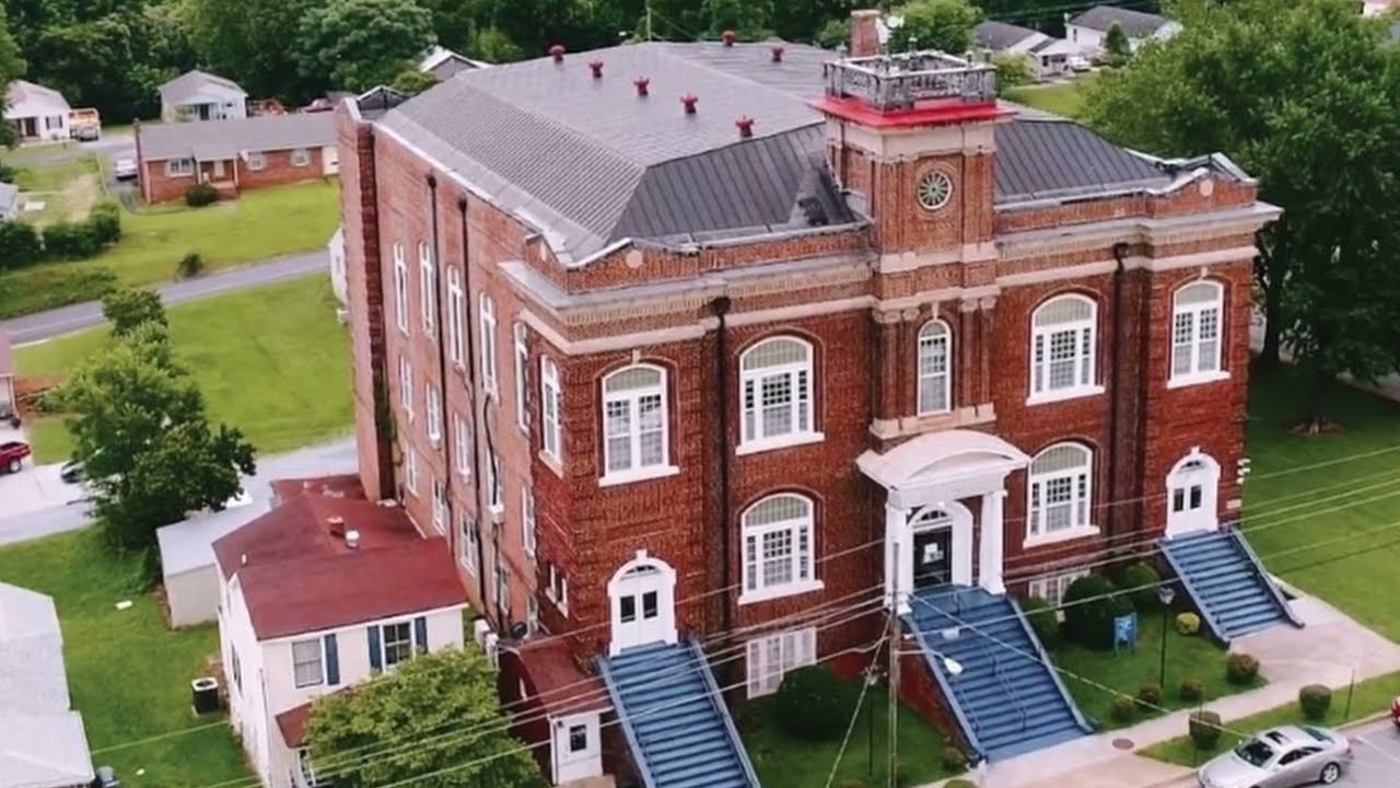 Virginia University of Lynchburg:  Rooted in Faith. Built for the Future