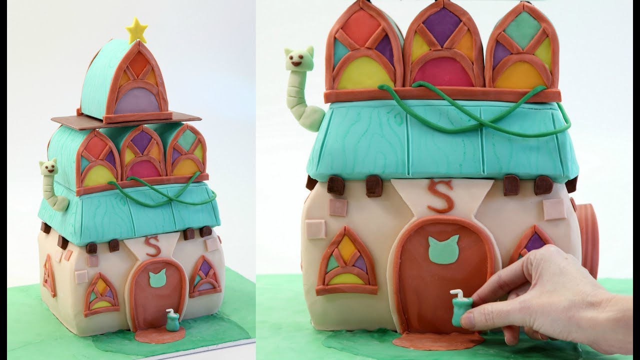 Witch House Cake 'Stella's House'