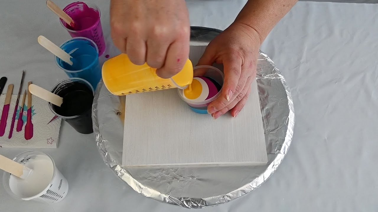 Paint Consistency in Acrylic Pouring – How It Changes Your Results | Ep.1