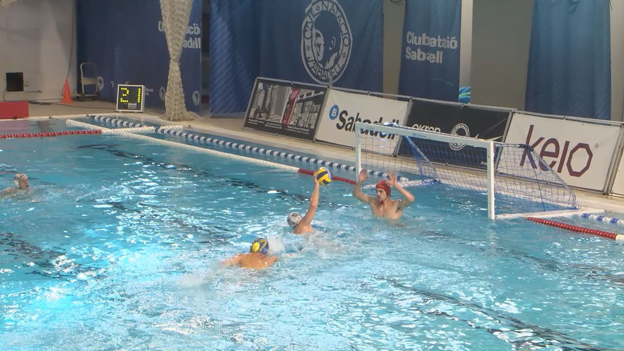 Partit pl&agrave;cid del CN Sabadell que passa per sobre del Real Canoe (15-1)