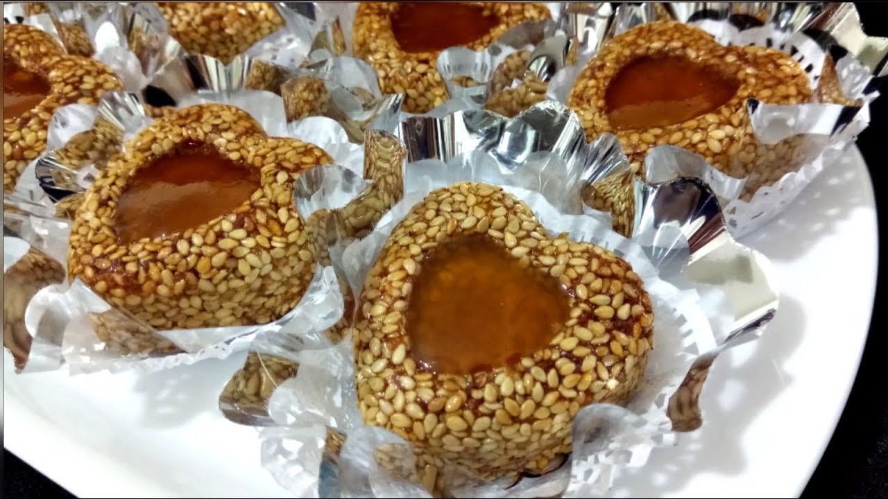 حلويات العيد | قلوب الجلجلان المعسلة 💟 بدون فرينة بنينة وتذوب في الفم