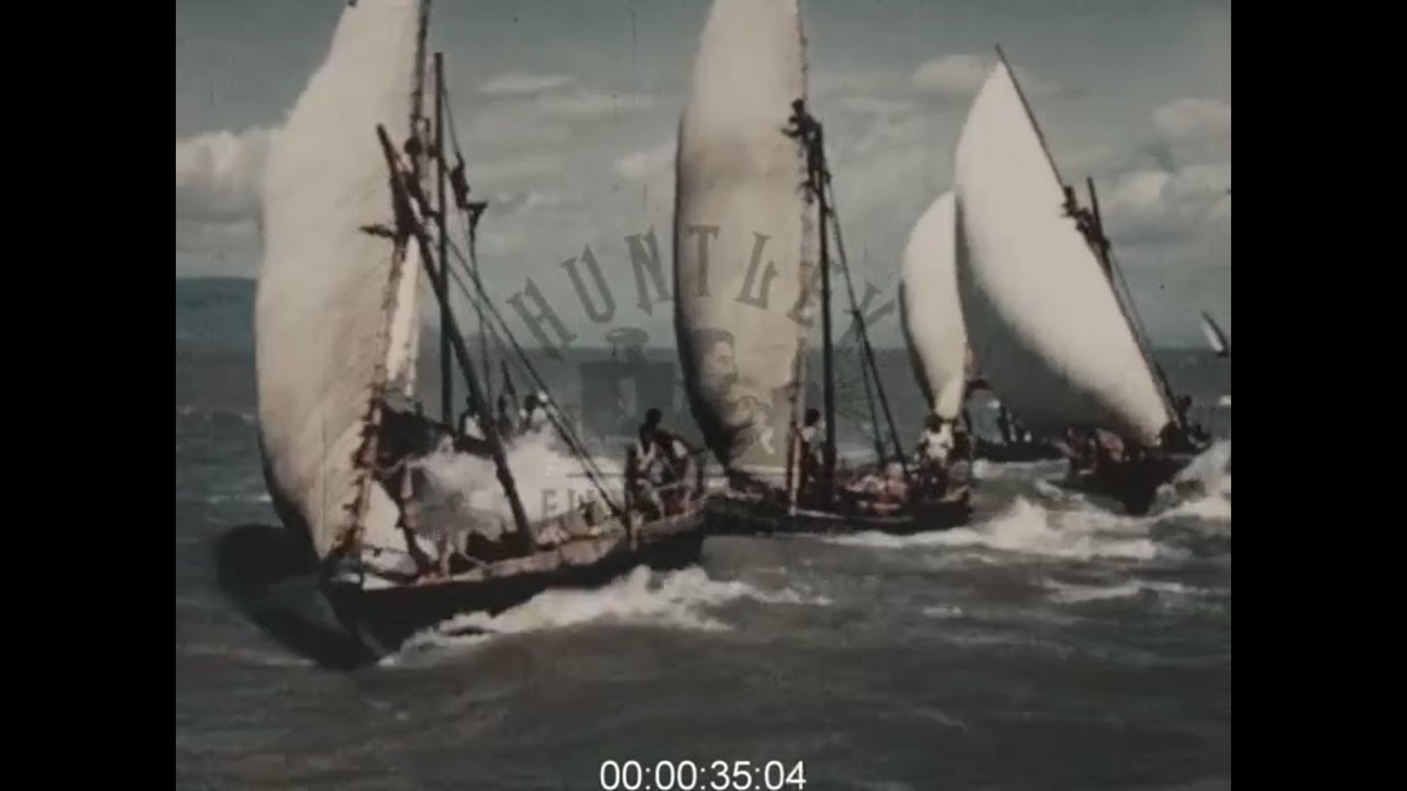 Mumbai; Boats and Beaches in Bombay, 1950s - Film 1090651