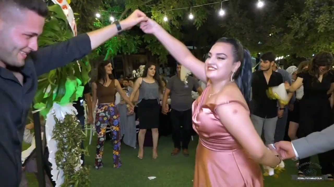 MELİSA İLE BARIŞ'IN KINA GECESİ MEHMET BAKIRAY SERDAR KARASU KURUCU AİLESİ VE BAKIROGLU