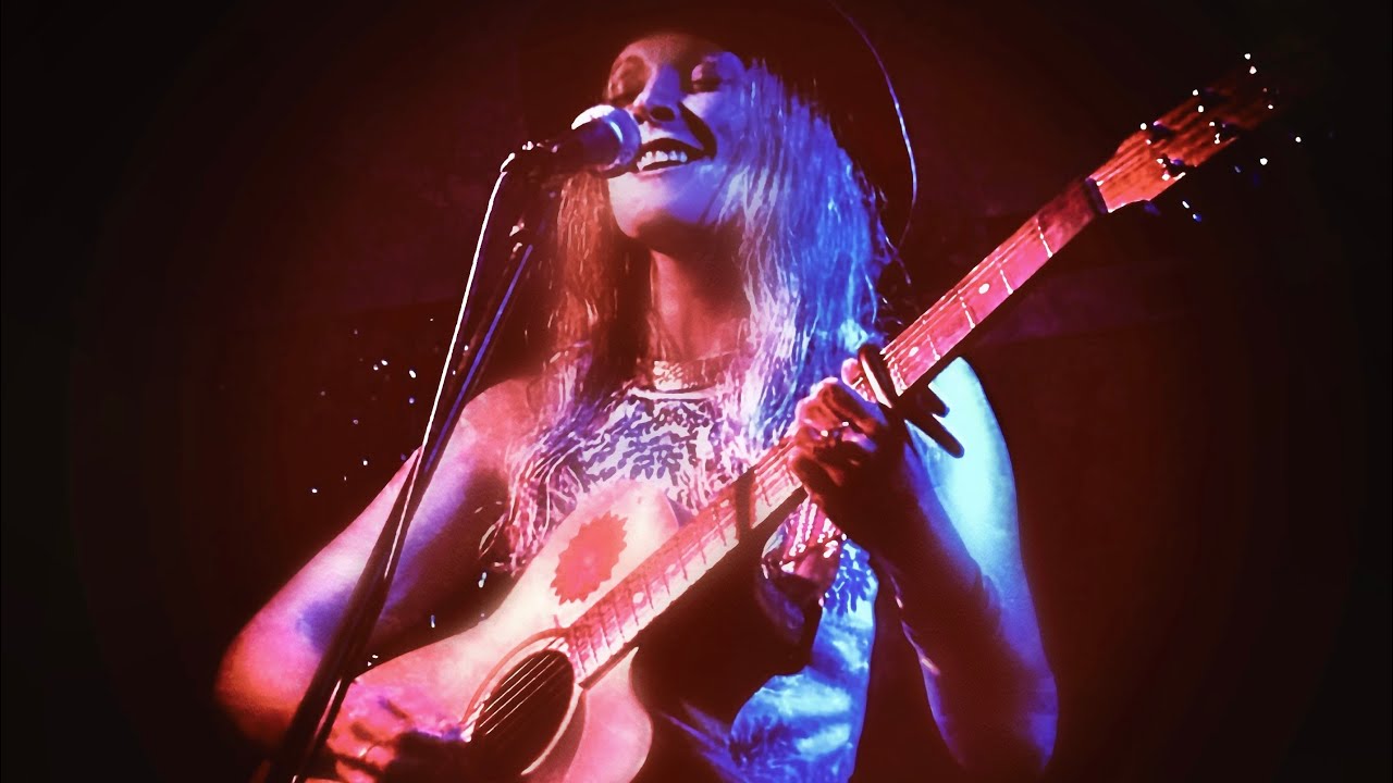 “Red Dragonfly” - Ivy Amara - Live at Elixir Music House in Cairns 2024