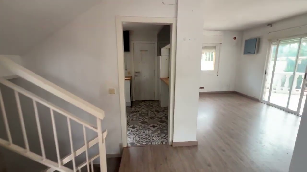ADOSADO EN VENTA EN VENTA EN MONTEALEGRE. Referencia 2060