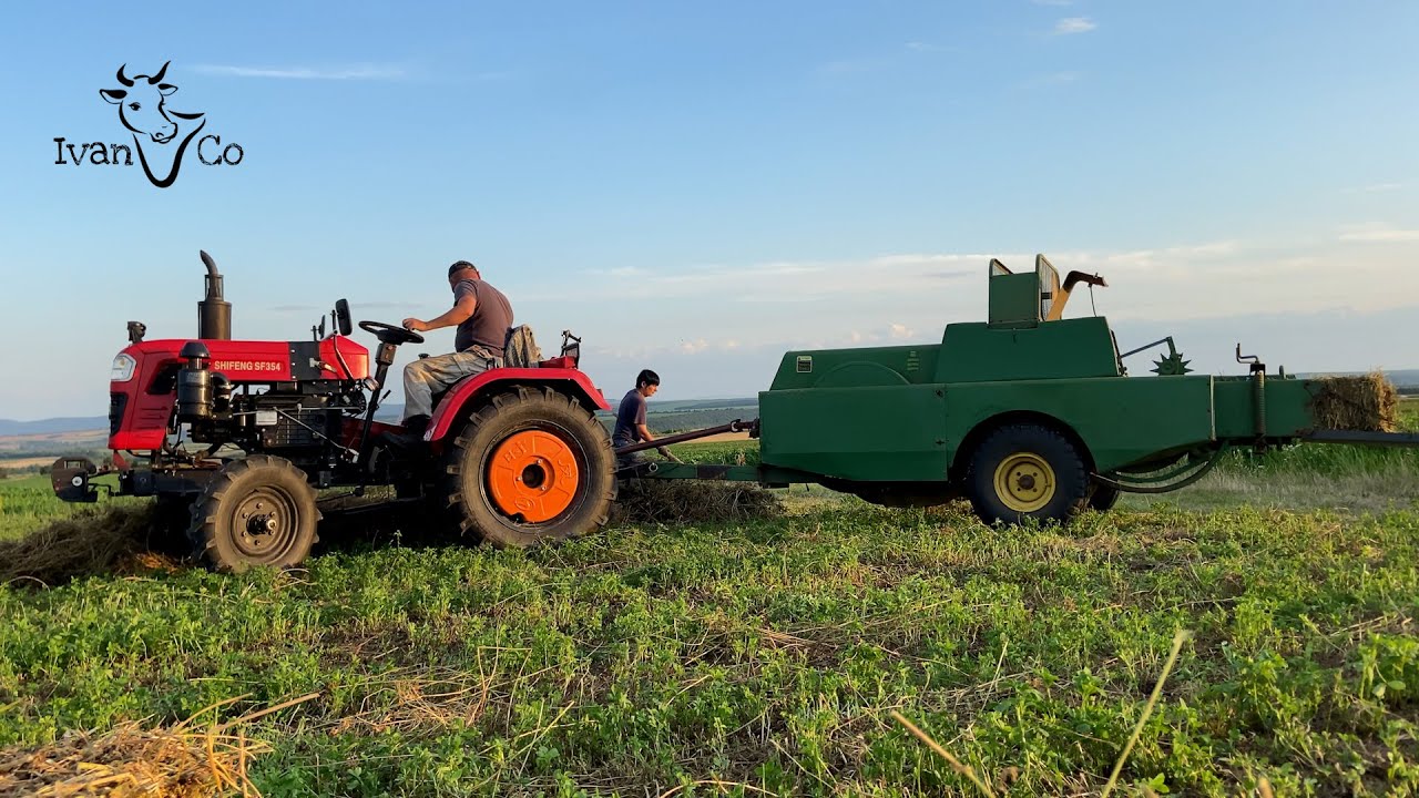 Пресування другого укосу люцерни. Мінітрактор Shifeng SF-354 & прес-підбирач John Deere 330. Гаряче.