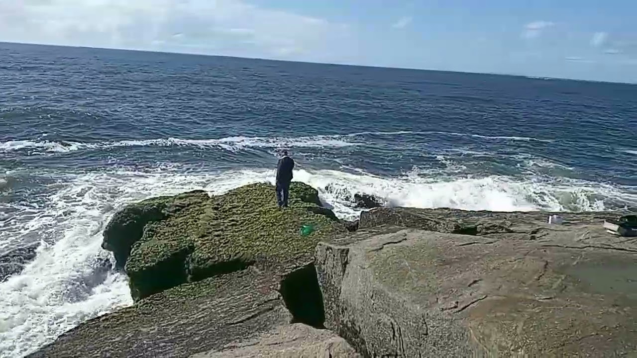 Pescaria nas pedras em caioba pr nesse domingo