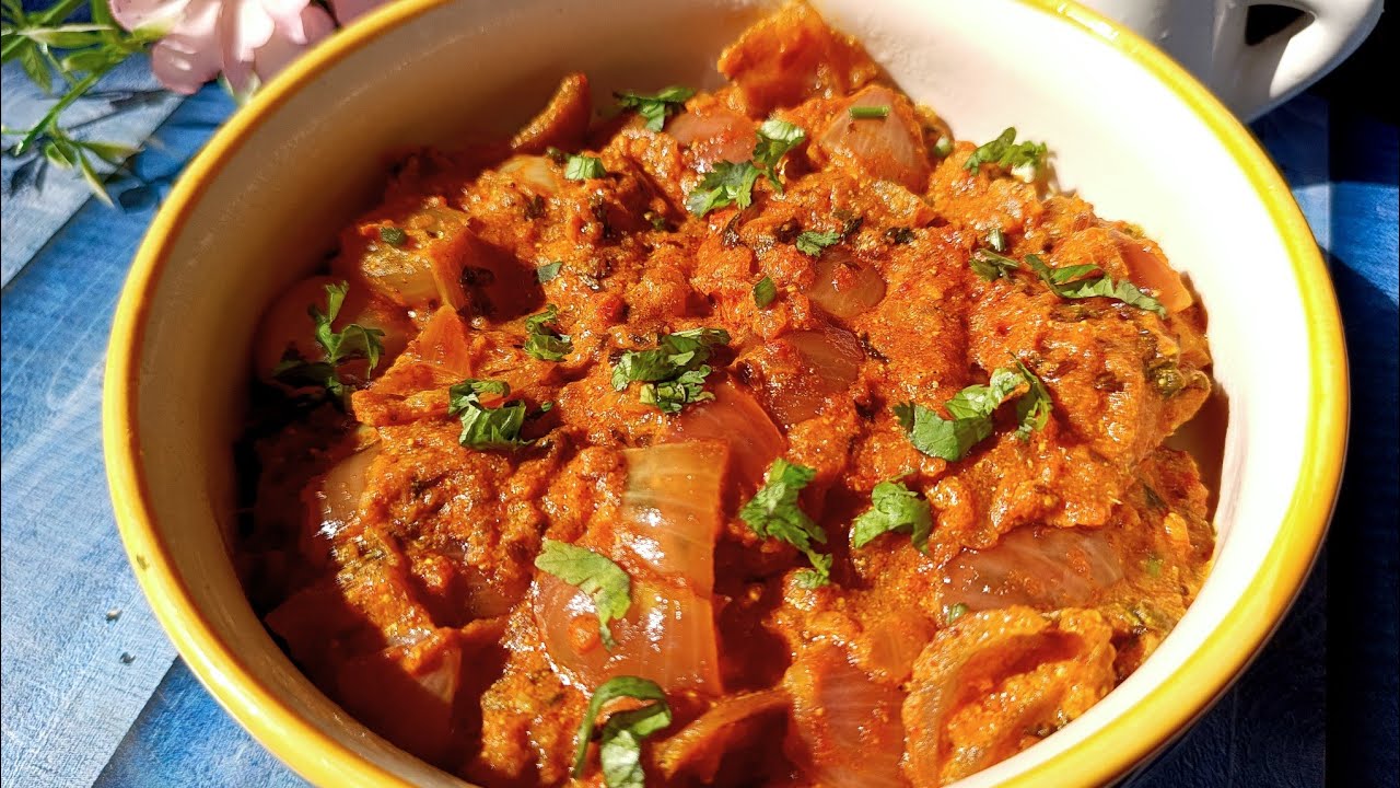 दही प्याज़ की झटपट बनने वाली सब्जी। Quick & simple onion curd curry.