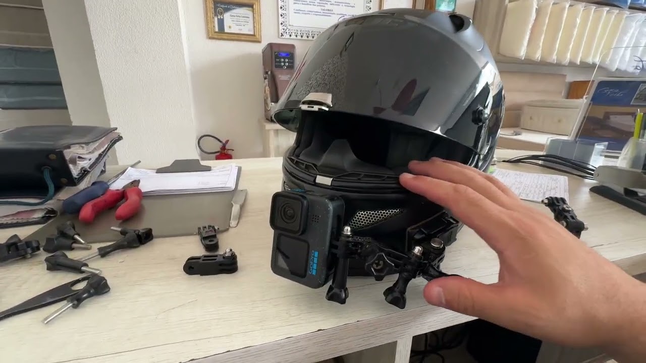 Como instalar Gopro no capacete para motovlog