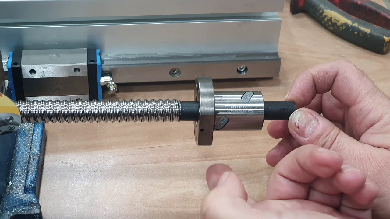 Insercion de tuerca de bolas