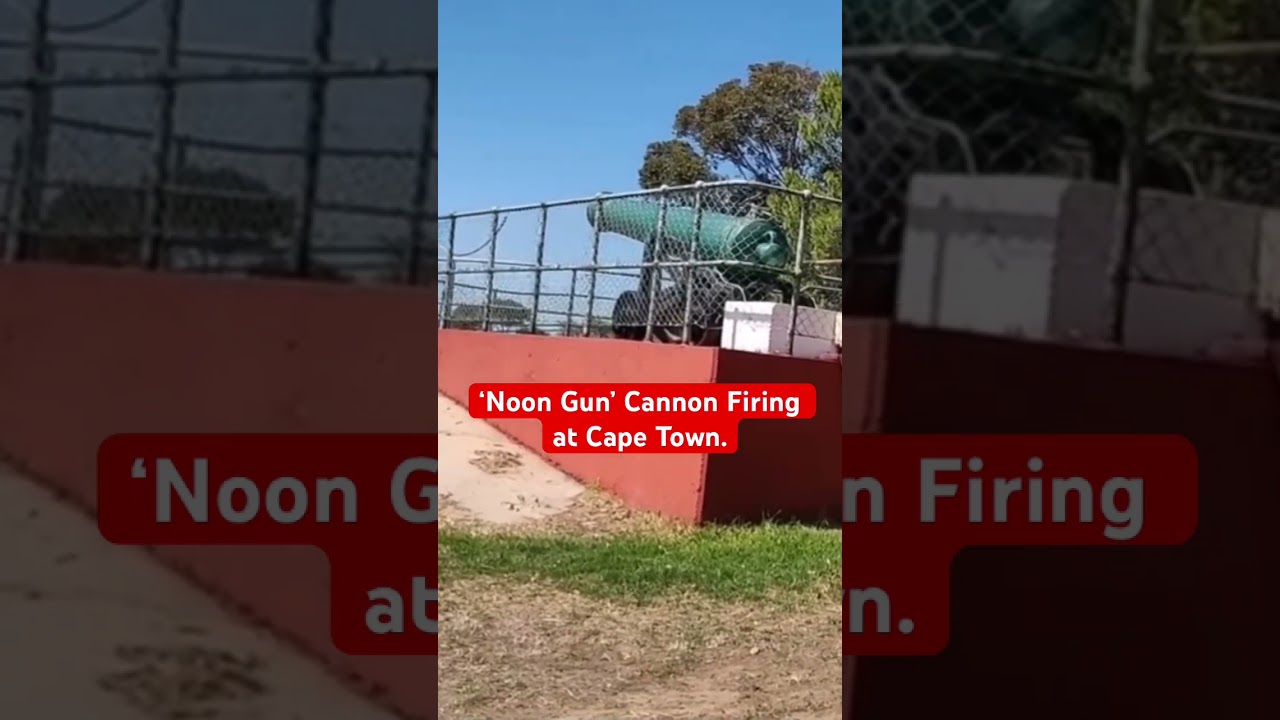 &lsquo;Noon Gun&rsquo; Cannon Firing at Cape Town (March 2019).🇿🇦 #noon-gun #capetown #southafrica